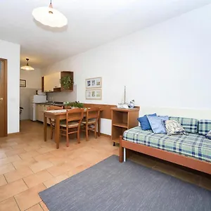 Terraced House In The Ca' Del Pino Complex With Communal Pool In Apartament